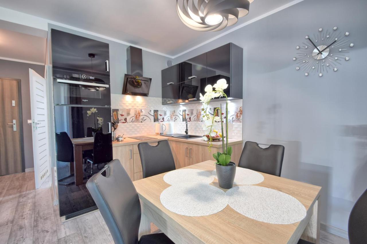 Sea-View Apartamenty Kolorowe Balkony مينززدرويه المظهر الخارجي الصورة